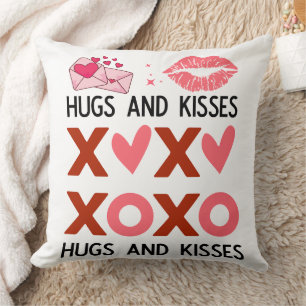 "Hugs & Kisses" Valentintypografi Kudde