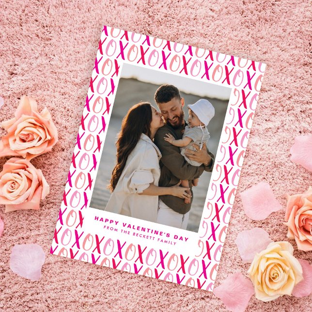 Hugs & Kisses (XOXO) Modern Photo Valentine's Day Julkort (Skapare uppladdad)