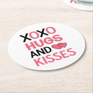 Hugs Kisses XOXO Rosa Black Bröllop Möhippa Underlägg Papper Rund