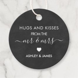 Hugs och Kisses från Mr. och Mrs. Chalkboard Gåvor Etiketter