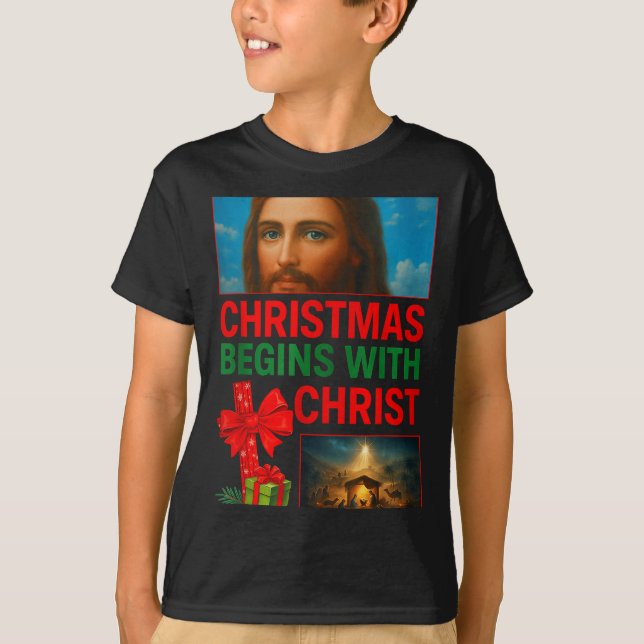Hugvyn Christmas Begins With Christ Jesus Cross Ch T Shirt (Framsida)