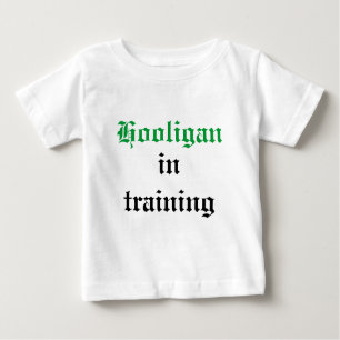 Huligan i utbildning tee