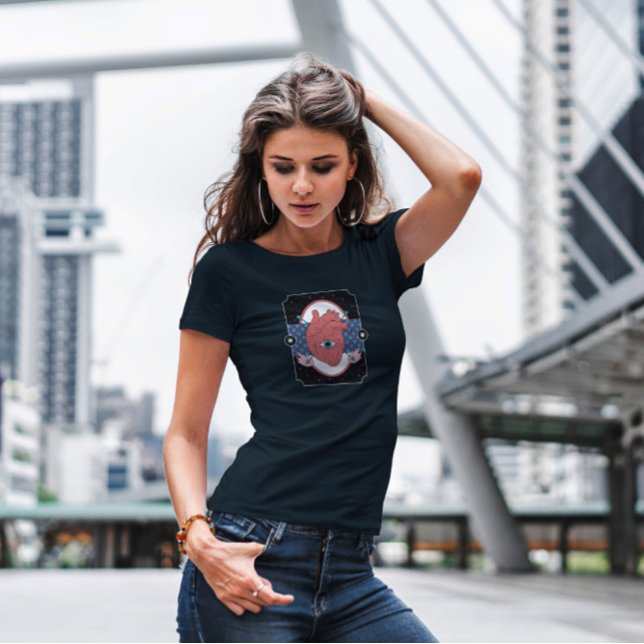 Humanhjärta med Öga T Shirt (Skapare uppladdad)