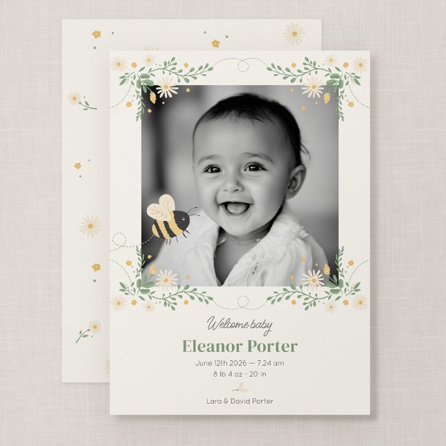Humla Födelsekungörelse 5x7" Fotokort Inbjudningar (Wildflower Flight - 5x7 Honey Bee Baby Announcement Card)