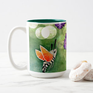 Hummingbird Hawk Moth och Lilacs Två-Tonad Mugg