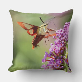 Hummingbird Moth på Butterfly Bush Kudde
