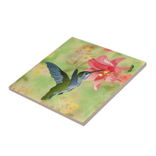 Hummingbird och rosalilja på blommönster kakelplatta