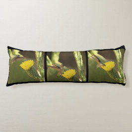 Hummingbird på Gult Cactus Blommar Triptych Kroppskudde