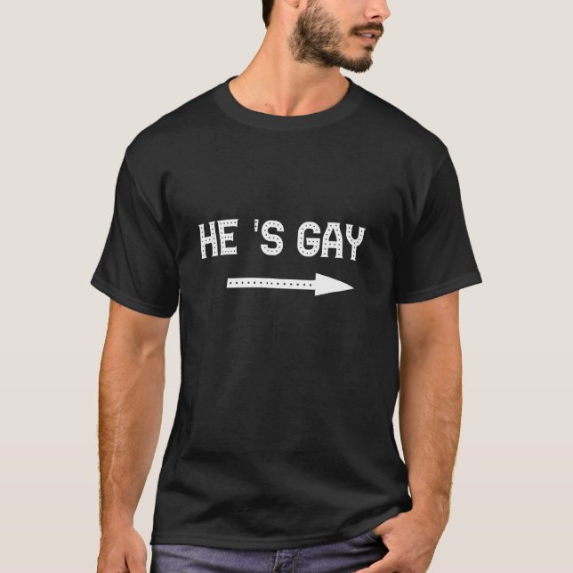 Humor Skojjar att han är Gay T Shirt (Framsida)
