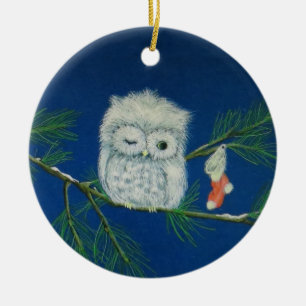 Humorist uggla som håller ett öga på julklapp julgransprydnad keramik