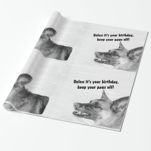 Humoristisk tysk herdegåva som slår in papper presentpapper