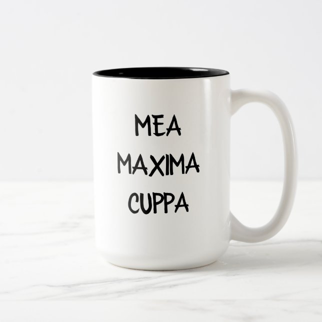 Humoristiska latinska maxima för katolikMea Cuppa Två-Tonad Mugg (Höger)
