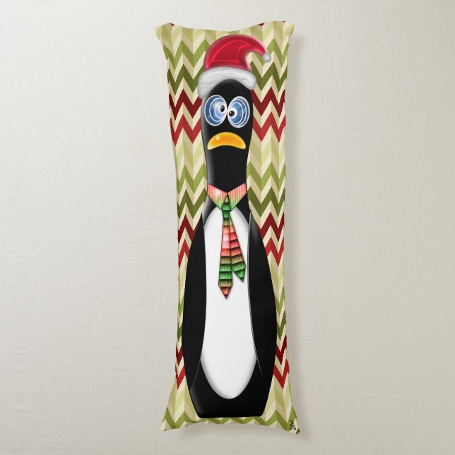 Humous Santa Penguin on Red and Grönt Zig Zags Kroppskudde (Framsidan Vertikal)