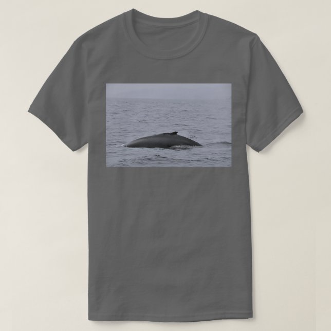 Humpback kommer ut från Vatten T Shirt (Design framsida)