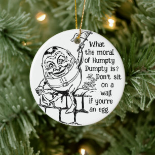 Humtig Dumpty's Surrender: Whimsical Wisdom Julgransprydnad Keramik