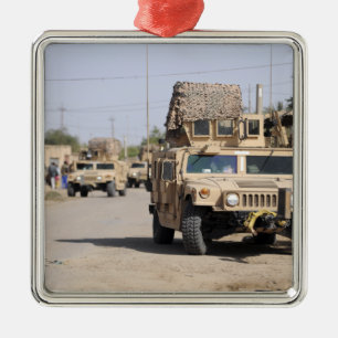 Humvees uppförandesäkerhet under en patrull julgransprydnad metall
