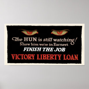 Hun tittar fortfarande! poster