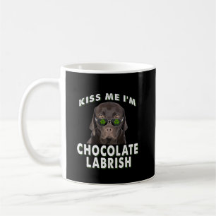 Hund älskare Kiss Me Jag är Chocolate Labrish Kaffemugg