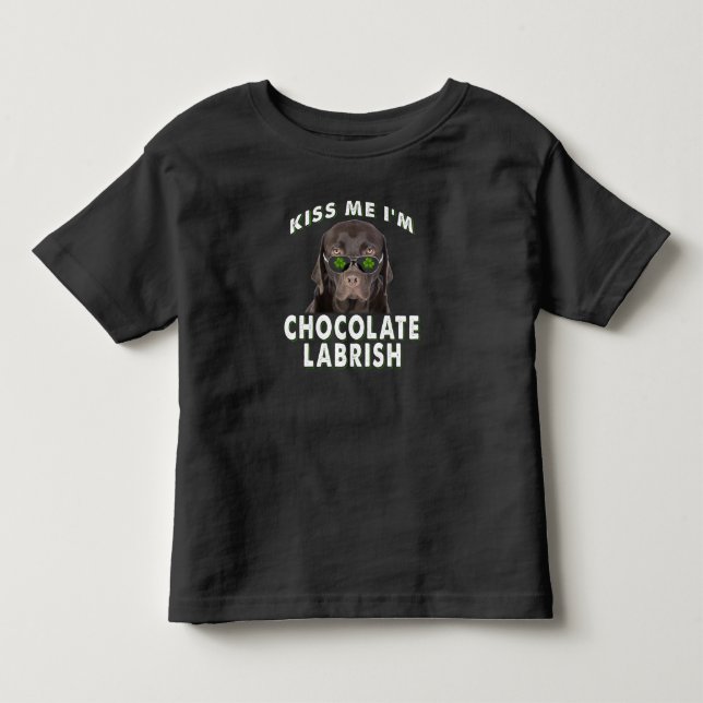 Hund älskare | Kiss Me Jag är Chocolate Labrish T Shirt (Framsida)