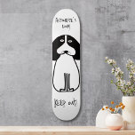 Hund av personligen Behålla ut<br><div class="desc">Lägg till en lekfull tryckning på ditt space med den här anpassningsbarna "Behålla ut" Hund - skyltskatebockskabindek. Perfekt för både hundälskare och skateboardentusiaster, det här däcket har en söt svartvit hund på vibrerande bakgrunder. Meddelandena "Alexander's Room" och "Behålla ut!" klargör vems plats detta är, och lägger till en roligt och...</div>