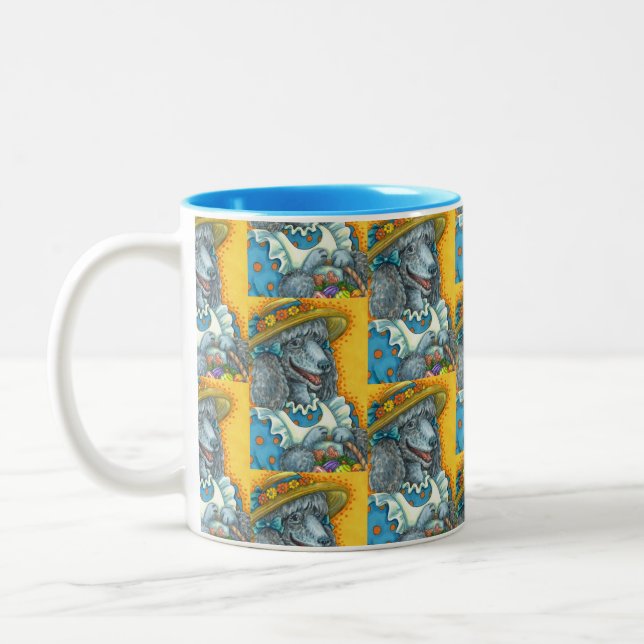 HUND BISCUUMENT OCH PÅSKÄGG BASKET, CUTE PUDEL Två-Tonad MUGG (Vänster)