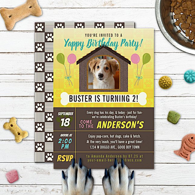 Hund Födelsedagsfest Hund House och Tass Anpassnin Inbjudningar (Skapare uppladdad)