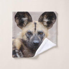 Hund för utrotningshotad afrikansk Vild