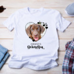 Hund GRANDPA Personlig Heart Hund älskare Pet Phot T Shirt<br><div class="desc">Hund Grandpa ... Överraska din favoritmorfar i Fars dag, jul eller på hans födelsedag med den här toppen gulliga anpassningsbarna med fotot-shirt. Anpassa den här hund morpskjorta med hund favoritfoton och namn. Den här hund morpskjortan är ett måste för hundälskare och hund pappor! Underbar gåva från hund. COPYRIGHT © 2022...</div>