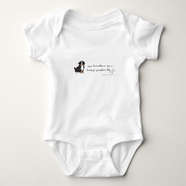hund i bergsområdet tee shirt (Framsida)