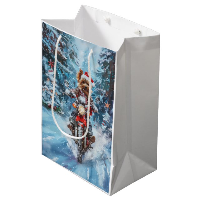 Hund i Biewer Terrier Riding Motorcykel jul (Framsidan Vinklad)