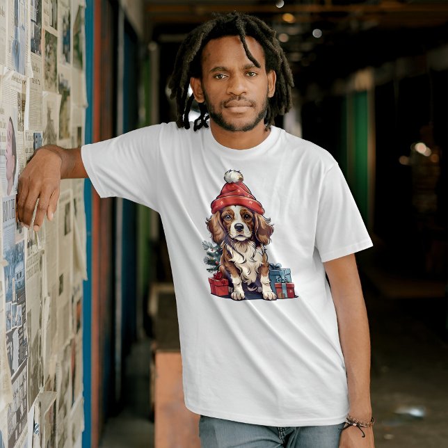 Hund i julspansk Cavalier T Shirt (Skapare uppladdad)