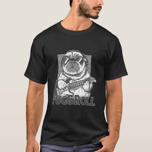 hund med en elgitarr och pug och roll rock t shirt (Framsida)