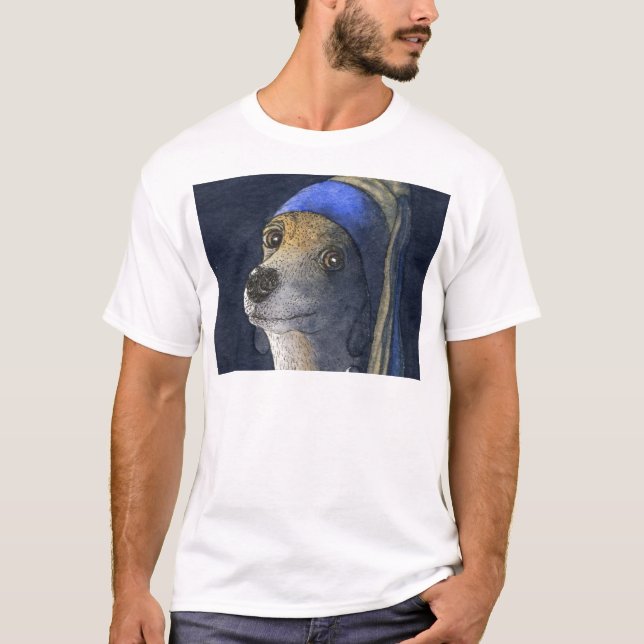 Hund med ett pärlemorfärg örhänge t shirt (Framsida)