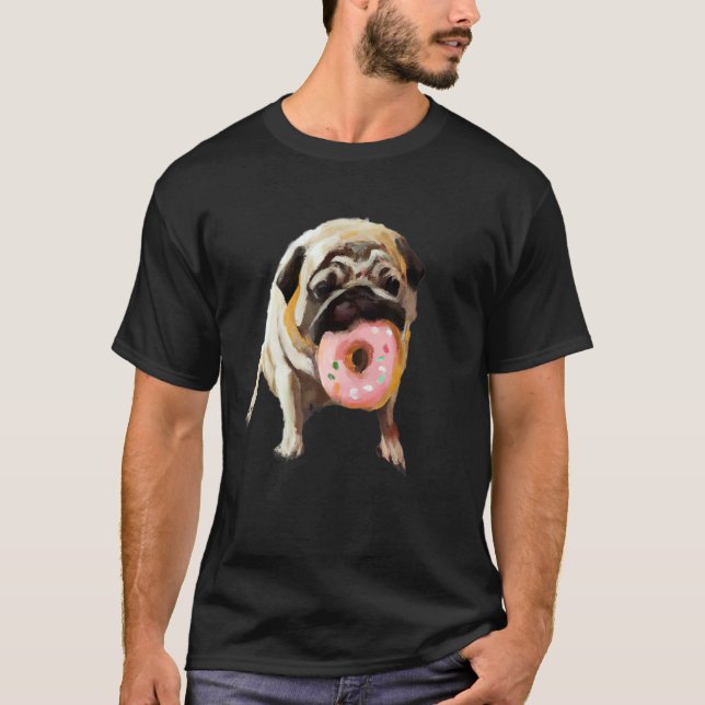 Hund Mops Äter Donut 1 T Shirt (Framsida)