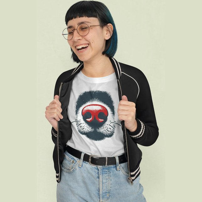 HUND NOSE STÄNG UPP T SHIRT (Skapare uppladdad)