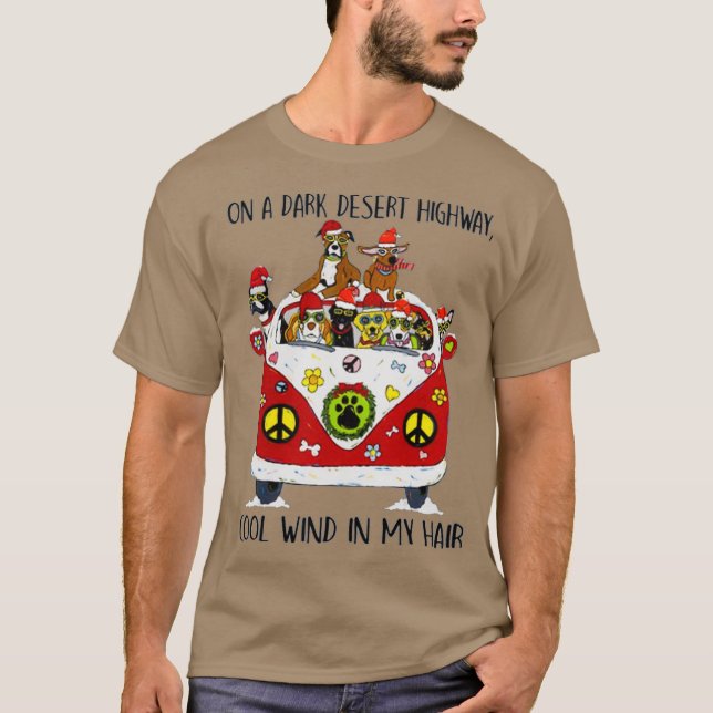 Hund på en Mörk ökenvägs fantastiska jul T Shirt (Framsida)