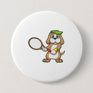 Hund på Tennis med tennis racket & Cap Knapp