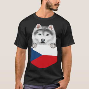 Hund Siberian husky i Tjeckien i Pocket T Shirt