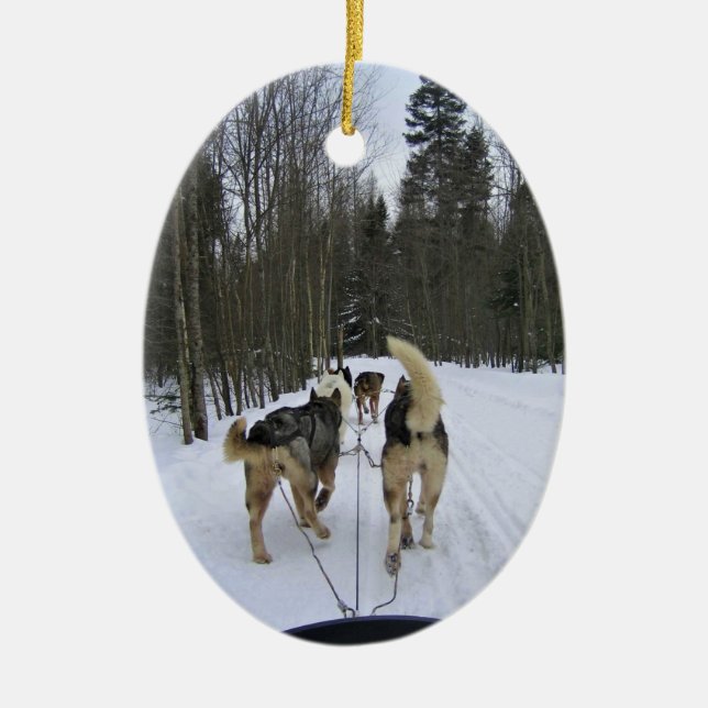 Hund Sledding i Quebec, Kanada Julgransprydnad Keramik (Framsidan)