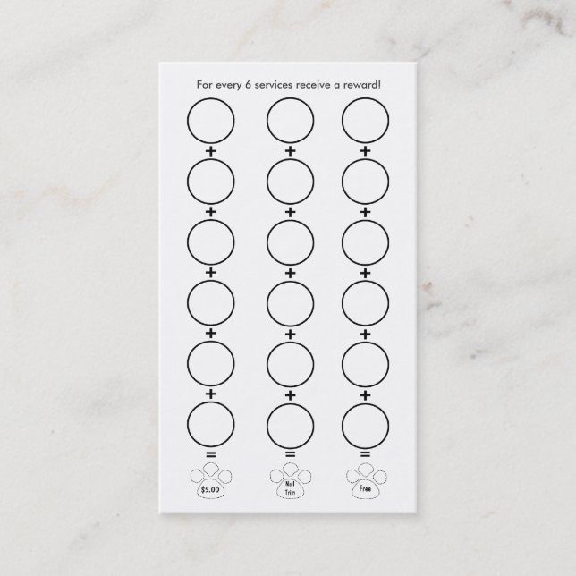 Hund som ansar visitkortlojalitetkortet lojalitetskort (Framsida)