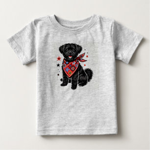 Hund som bär en röd bandana med stjärnmönster t shirt
