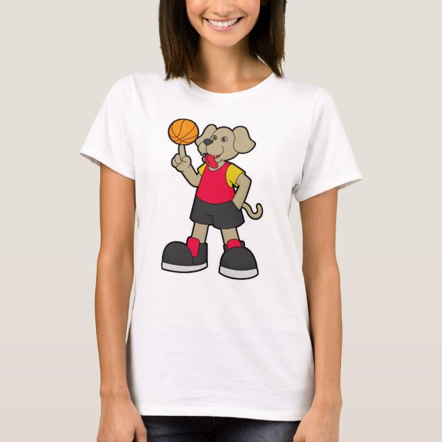 Hund som basketspelare med basket t shirt (Framsida)