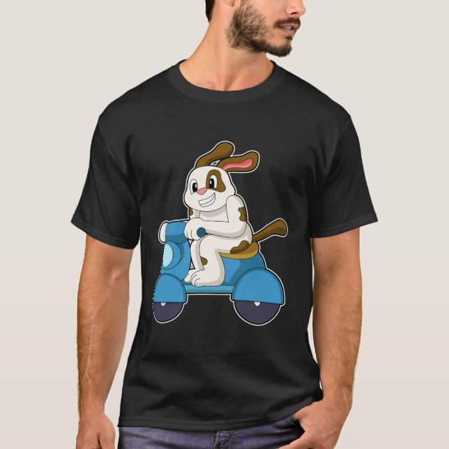 Hund som Biker med Scooter.PNG T Shirt (Framsida)
