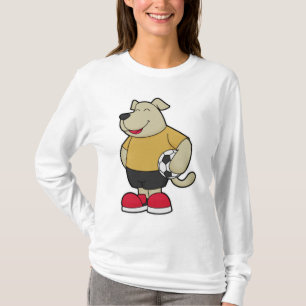 Hund som fotbollsspelare med fotbollsboll t shirt