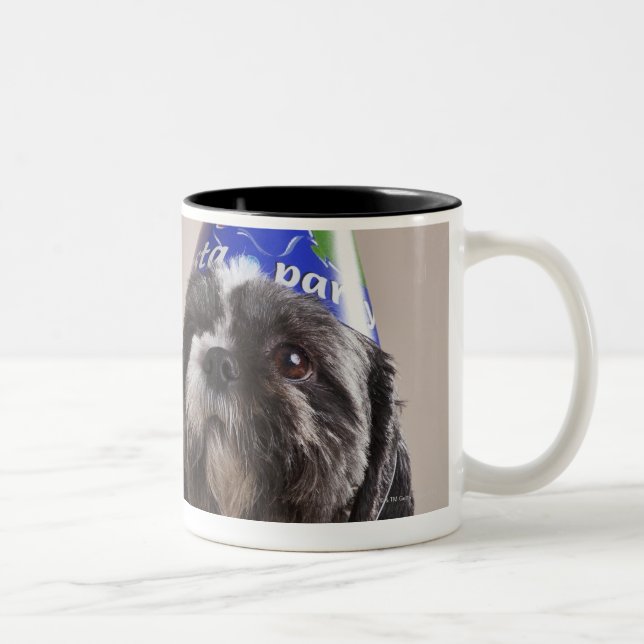 Hund som har födelsedag Två-Tonad mugg (Höger)