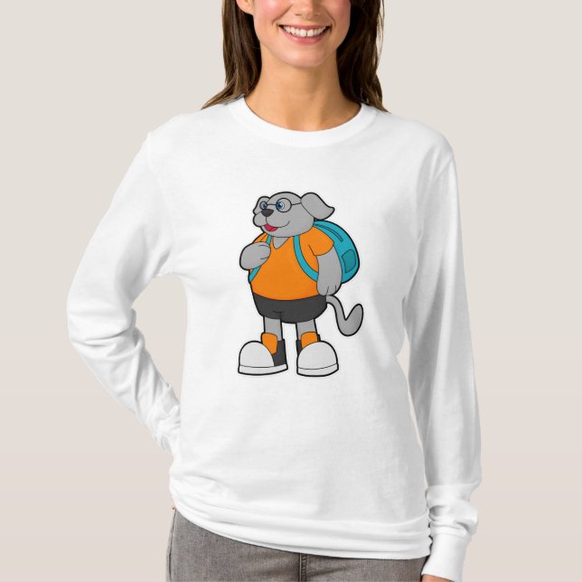 Hund som Hiker med ryggsäck T Shirt (Framsida)