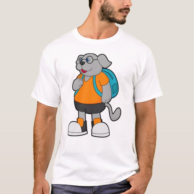 Hund som Hiker med ryggsäck T Shirt (Framsida)