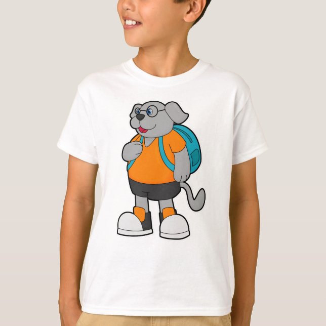 Hund som Hiker med ryggsäck T Shirt (Framsida)