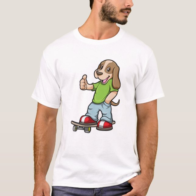Hund som Skater med Skateboard T Shirt (Framsida)
