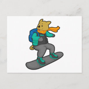 Hund som snowboardåkare med snowboard och ryggsäck vykort